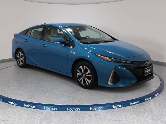 Used 2017 Toyota Prius Prime Premium FWD image 4