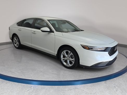 Used 2023 Honda Accord LX image 3