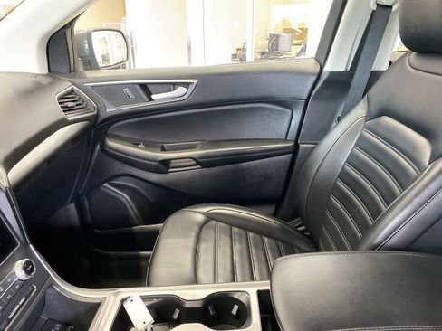 Used 2024 Ford Edge SEL AWD/4WD image 16