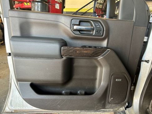 Used 2023 GMC Sierra 2500 Denali image 9