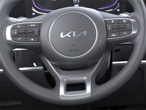 Certified 2025 Kia Sportage LX image 22