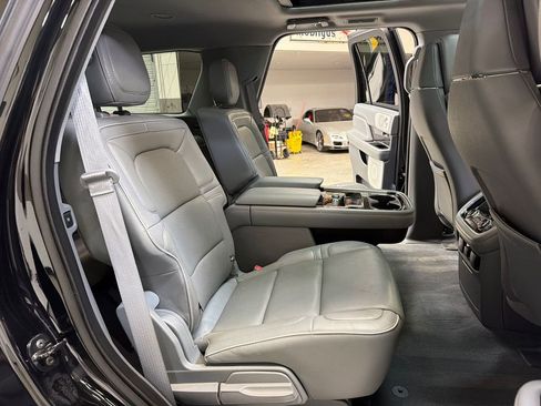 Used 2018 Lincoln Navigator Reserve w/ Technology Package AWD/4WD image 44
