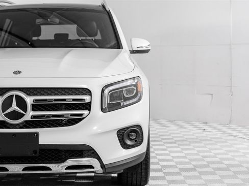 Used 2020 Mercedes-Benz GLB 250 w/ Premium Package image 50