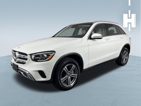 Used 2022 Mercedes-Benz GLC 300 4MATIC image 3