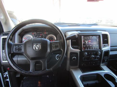 Used 2018 RAM 3500 Lone Star image 16