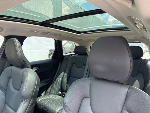 Used 2023 Volvo XC60 B5 Plus w/ Protection Package Premier AWD/4WD image 11
