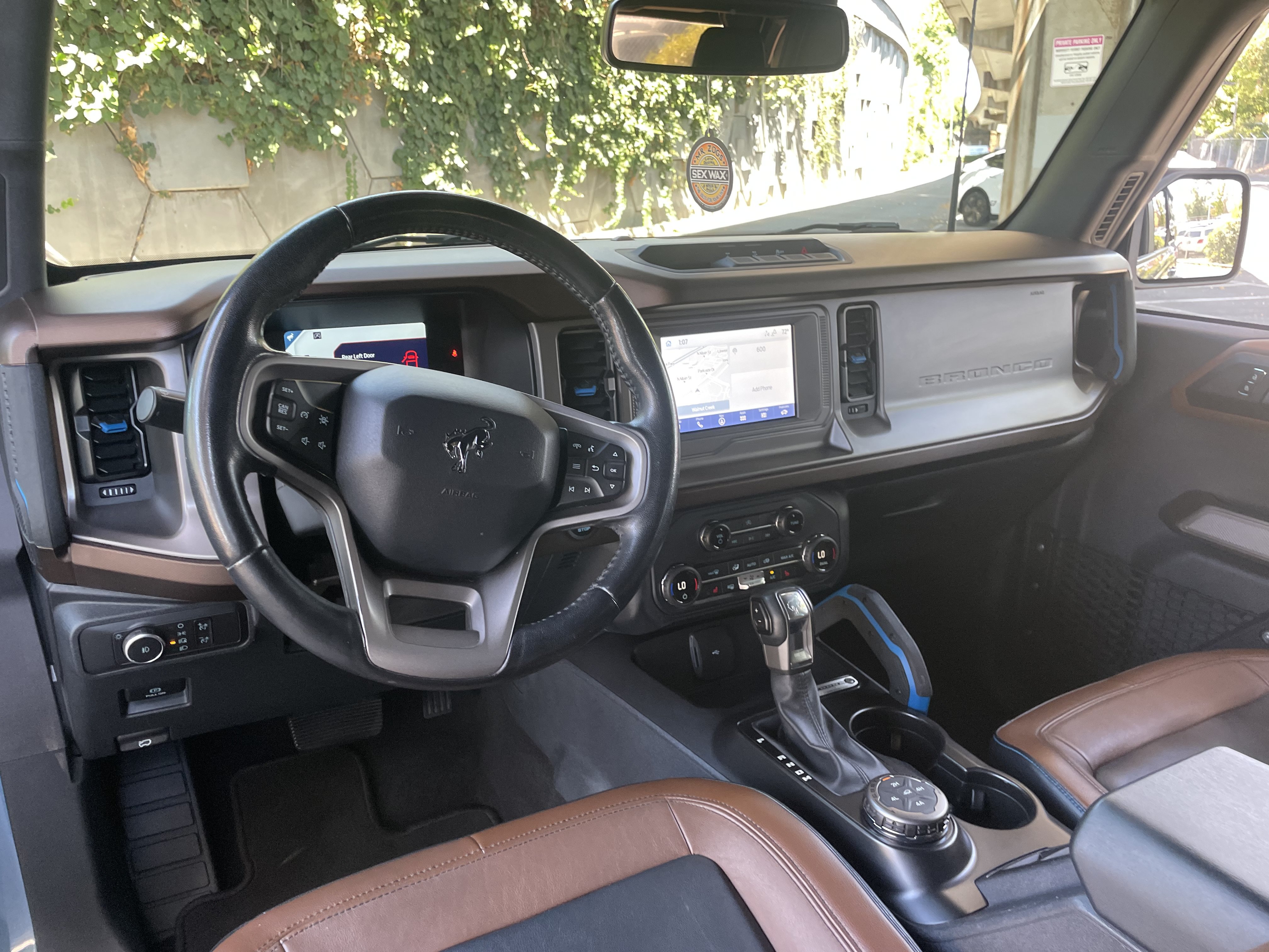 Used 2021 Ford Bronco Outer Banks AWD/4WD image 3
