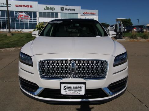 Used 2019 Lincoln Nautilus Reserve w/ Driver Assistance Package AWD/4WD image 2
