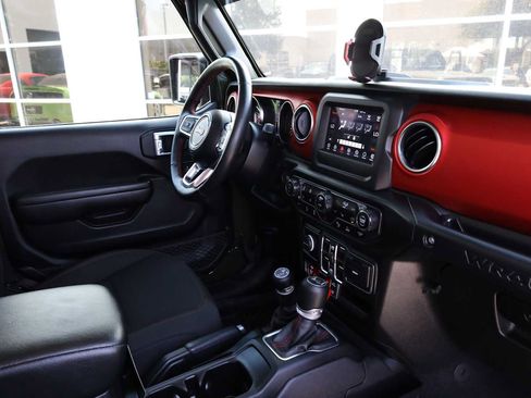 Used 2021 Jeep Wrangler Unlimited Rubicon w/ Safety Group AWD/4WD image 13