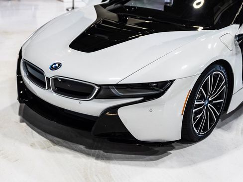 Used 2019 BMW i8 Roadster image 3