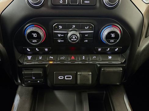 Used 2023 Chevrolet Silverado 3500 High Country image 18