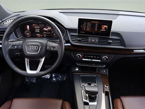 Used 2018 Audi Q5 2.0T Premium Plus w/ Premium Plus Package image 14