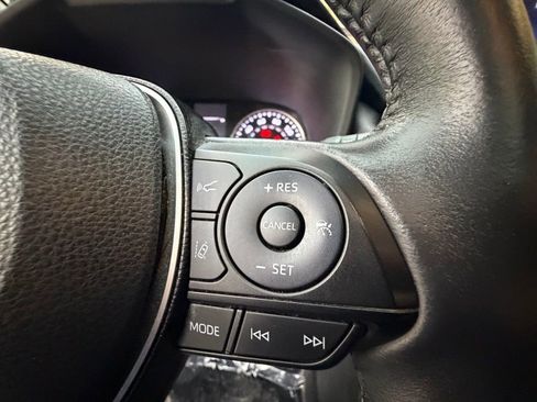 Used 2021 Toyota RAV4 XLE Premium AWD/4WD image 22