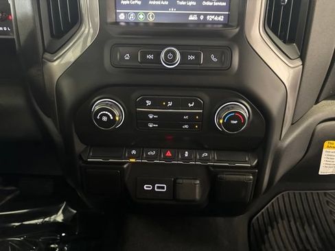 Used 2021 Chevrolet Silverado 1500 Custom AWD/4WD image 25