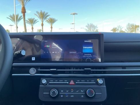 New 2026 Hyundai Tucson SE image 12