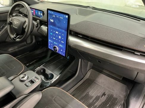 Used 2021 Ford Mustang Mach-E GT image 20