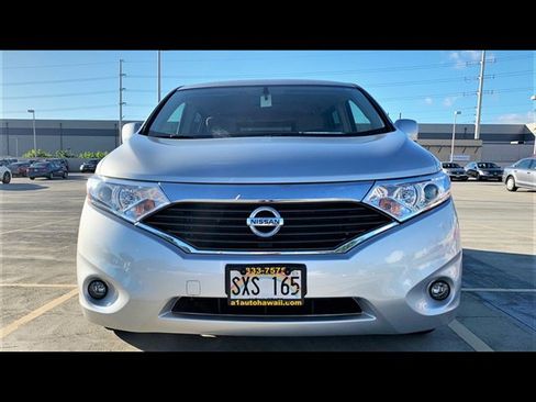 Used 2016 Nissan Quest SV FWD image 2