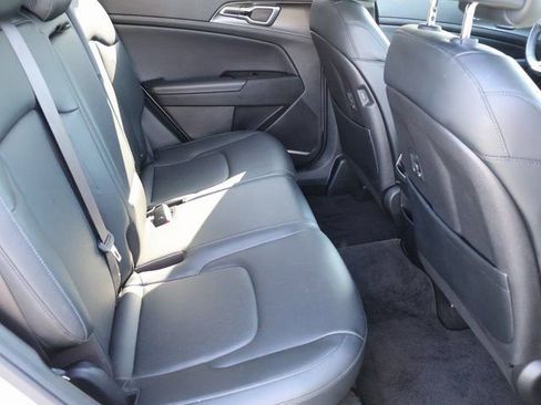 Used 2023 Kia Sportage EX image 14