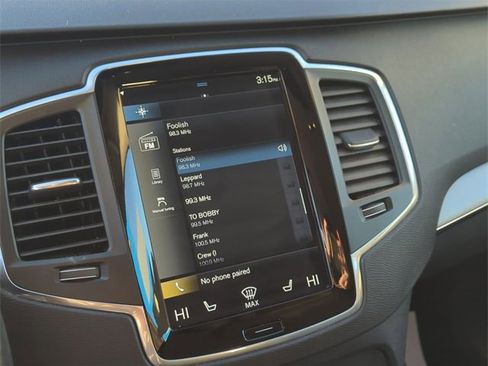 Used 2022 Volvo XC90 T5 Momentum w/ Climate Package image 13