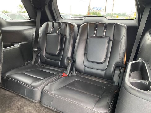 Used 2016 Ford Explorer Limited w/ Equipment Group 301A AWD/4WD image 15