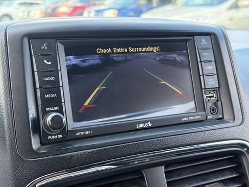 Used 2020 Dodge Grand Caravan SXT FWD image 29