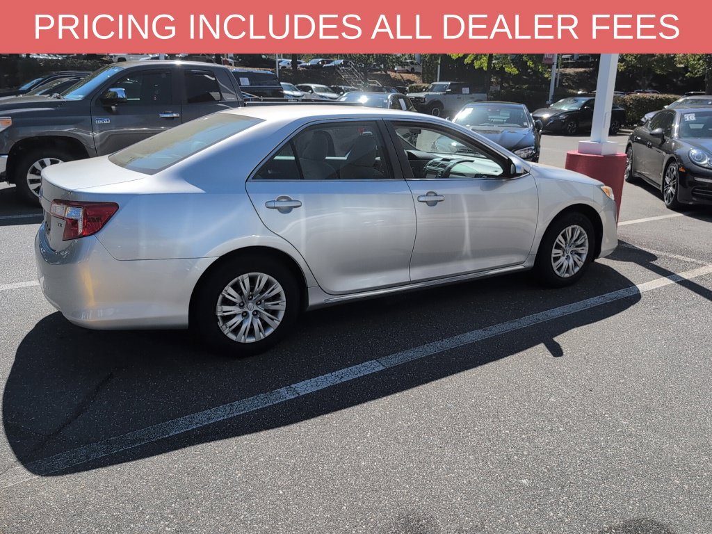 Used 2014 Toyota Camry LE FWD image 8