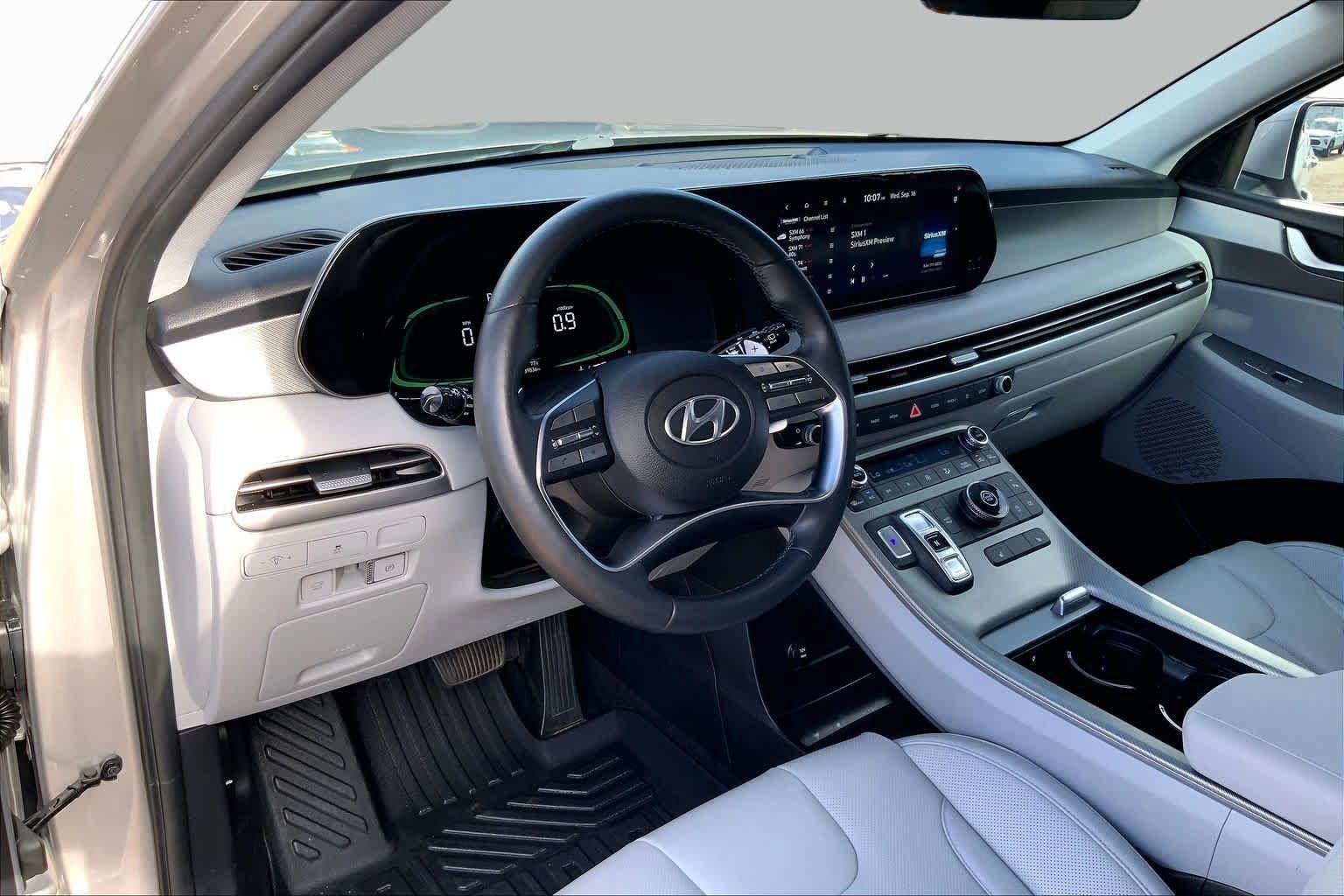 Used 2024 Hyundai Palisade SEL FWD image 17