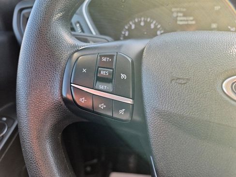 Used 2022 Ford Escape SE image 17