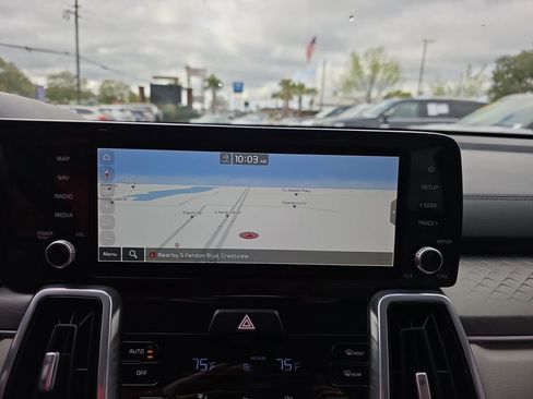 Used 2023 Kia Sorento SX image 26