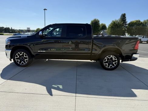 Used 2026 RAM 1500 Laramie AWD/4WD image 5