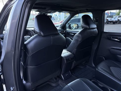 Used 2021 Toyota Highlander XSE AWD/4WD image 14