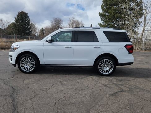 Certified 2024 Ford Expedition Limited image 7