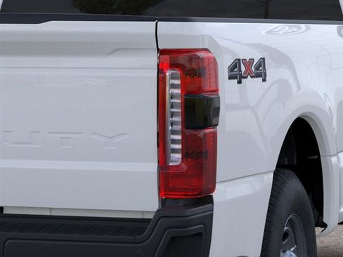 New 2026 Ford F350 XL w/ 360-Degree Camera Package AWD/4WD image 21