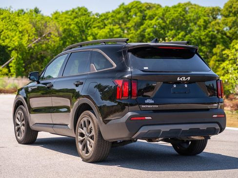 Used 2023 Kia Sorento X-Line EX image 5