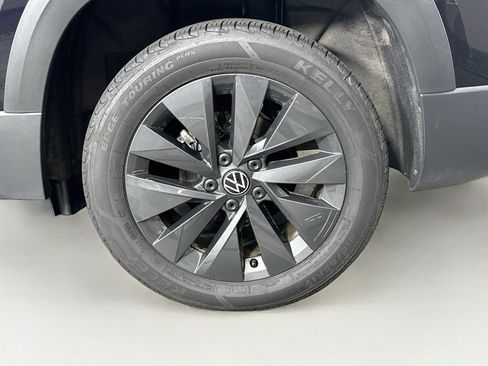 Used 2024 Volkswagen Taos S FWD image 11