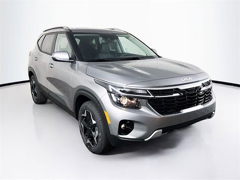 New 2026 Kia Seltos S image 3