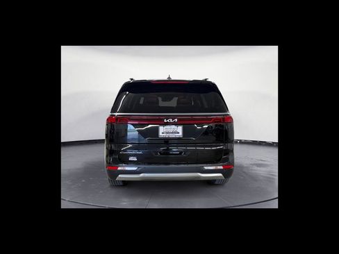 Used 2022 Kia Carnival SX Prestige FWD image 5
