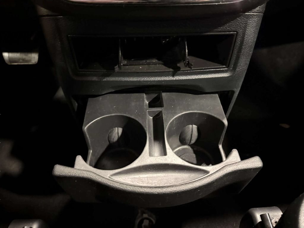 Used 2016 Dodge Grand Caravan SE FWD image 32