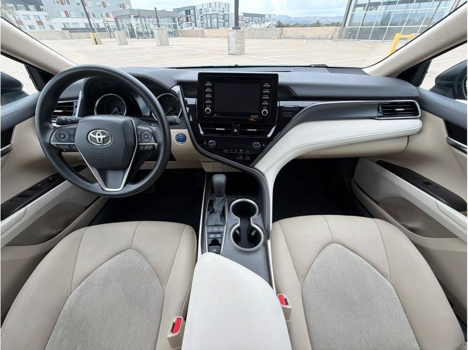 Used 2022 Toyota Camry LE FWD image 15