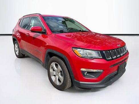 Used 2019 Jeep Compass Latitude image 1