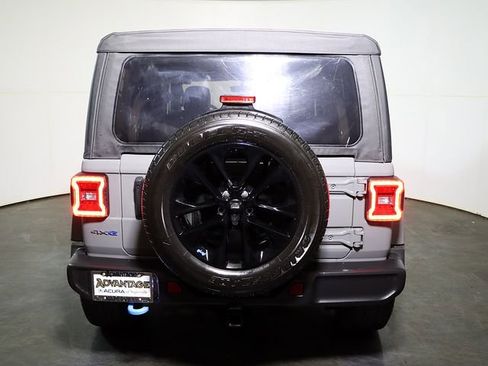 Used 2023 Jeep Wrangler Unlimited Sahara AWD/4WD image 10