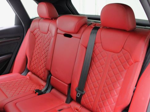 Used 2023 Audi SQ5 Premium Plus w/ Premium Plus Package AWD/4WD image 39