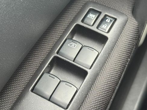 Used 2015 Nissan Rogue S w/ Convenience Package image 20