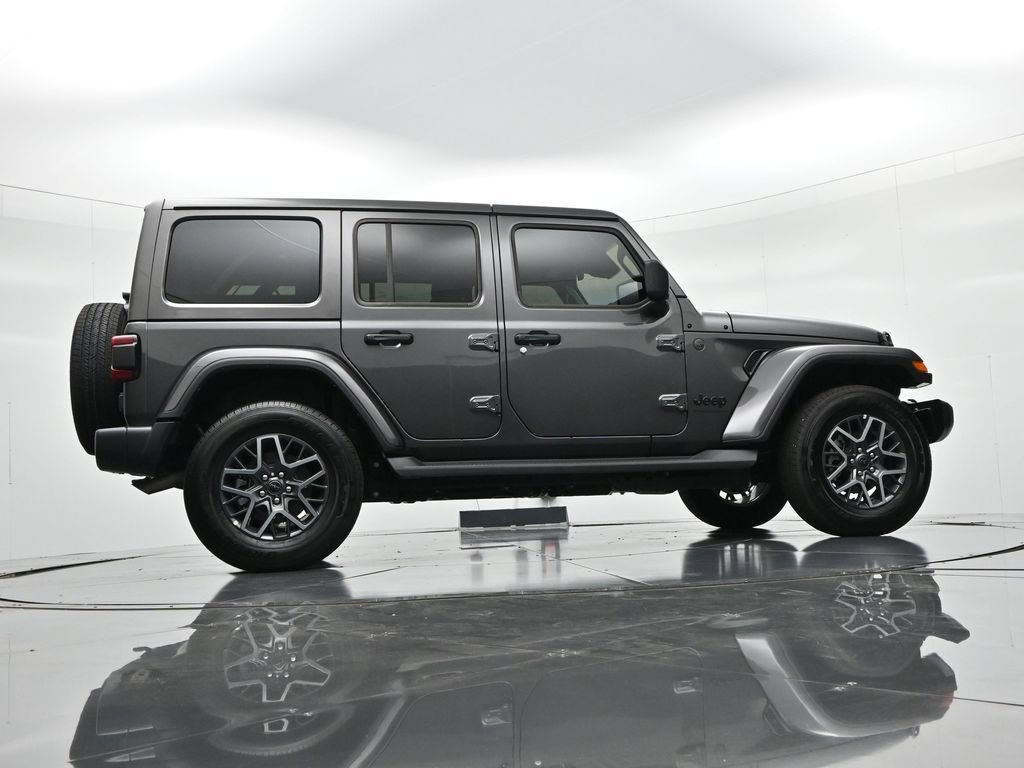 New 2026 Jeep Wrangler Unlimited Sahara AWD/4WD image 22