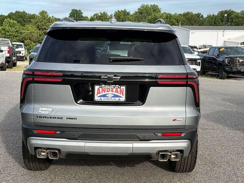 New 2026 Chevrolet Traverse Z71 w/ Enhanced Driving Package AWD/4WD image 9
