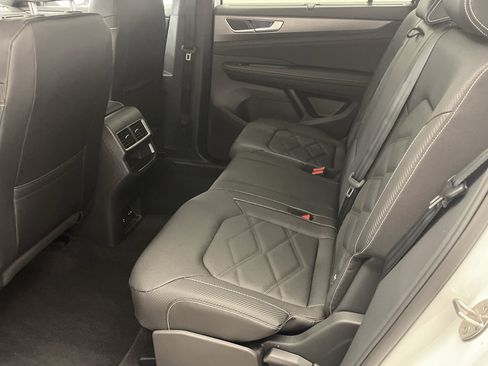 New 2026 Volkswagen Atlas Cross Sport SE image 30