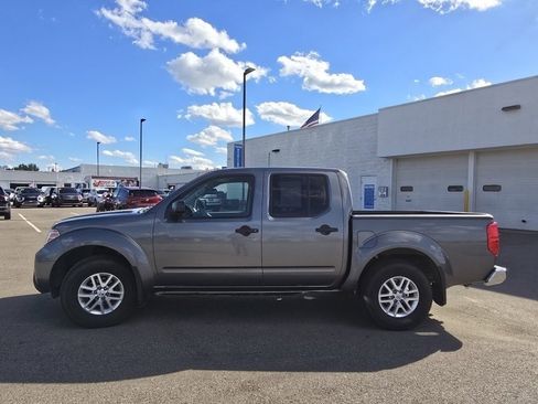Used 2019 Nissan Frontier SV image 10