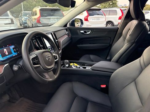 Used 2023 Volvo XC60 B5 Plus w/ Climate Package AWD/4WD image 18
