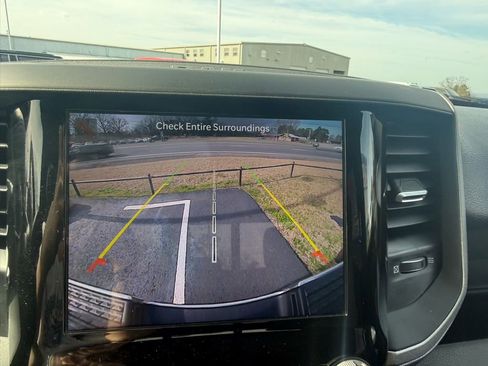 Used 2024 RAM 3500 Tradesman w/ Chrome Appearance Group image 30