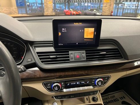 Used 2019 Audi Q5 2.0T Premium w/ Convenience Package image 34